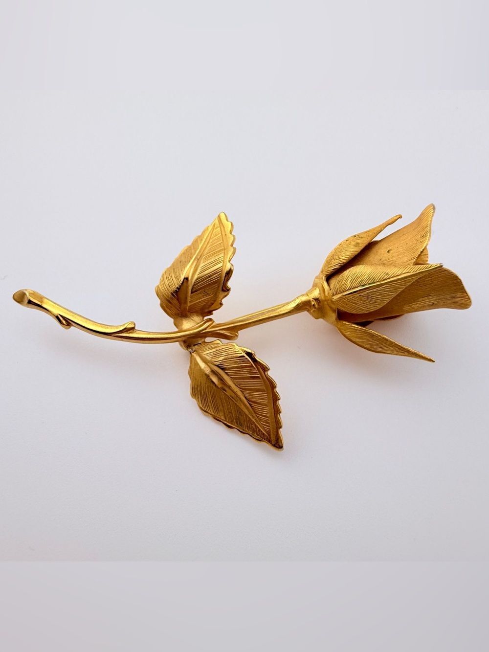 Vintage Giovanni Gold Tone Long Stem Rose Brooch Pin